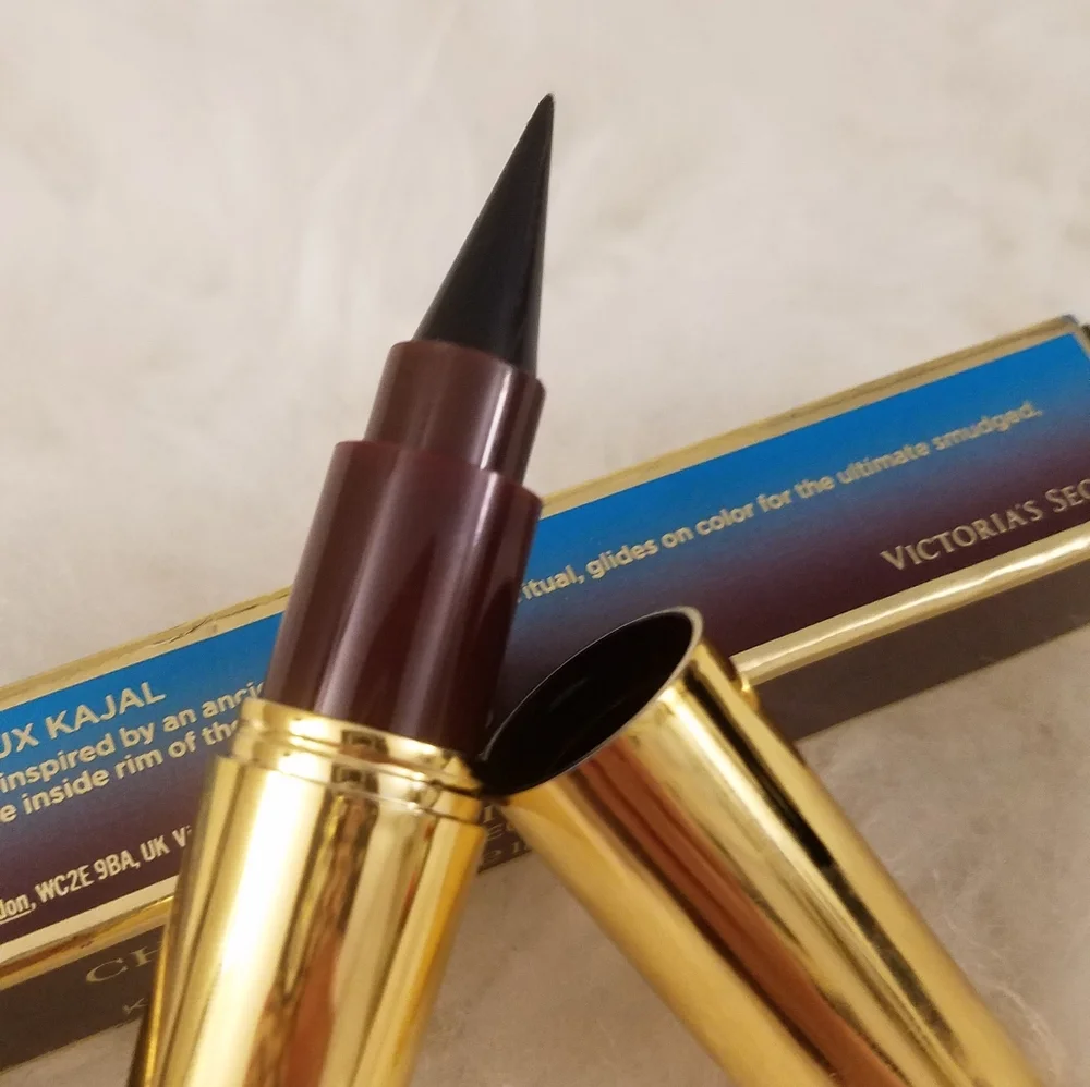 🆕 VS KAJAL EYE LINER BY CHRISTIAN SIRIANO